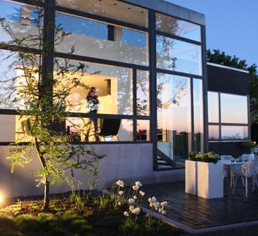 Minimalistisk havedesign med sydbøg tegnet af havearkitekt Tor Haddeland
